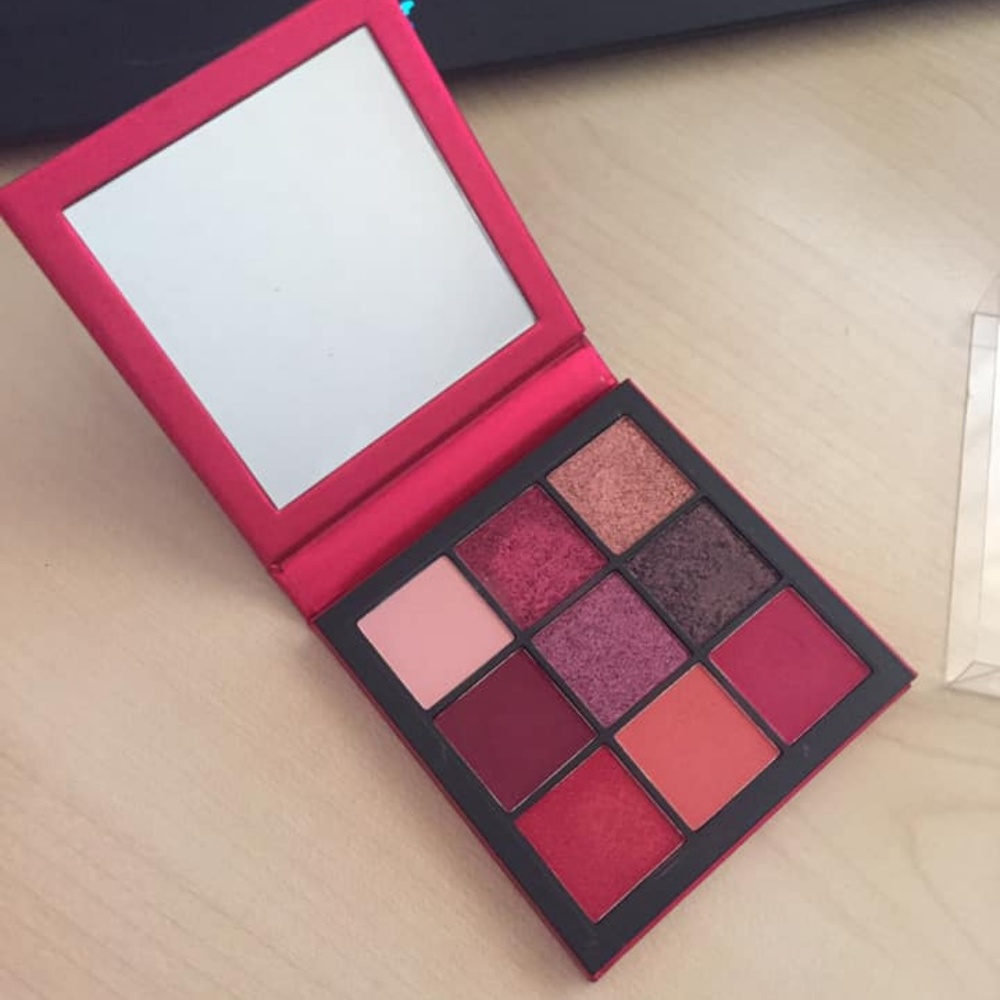 HUDA Obsessions Ruby Pallet